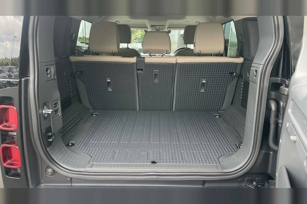 Land Rover Defender 110 X-dynamic Se Green #10