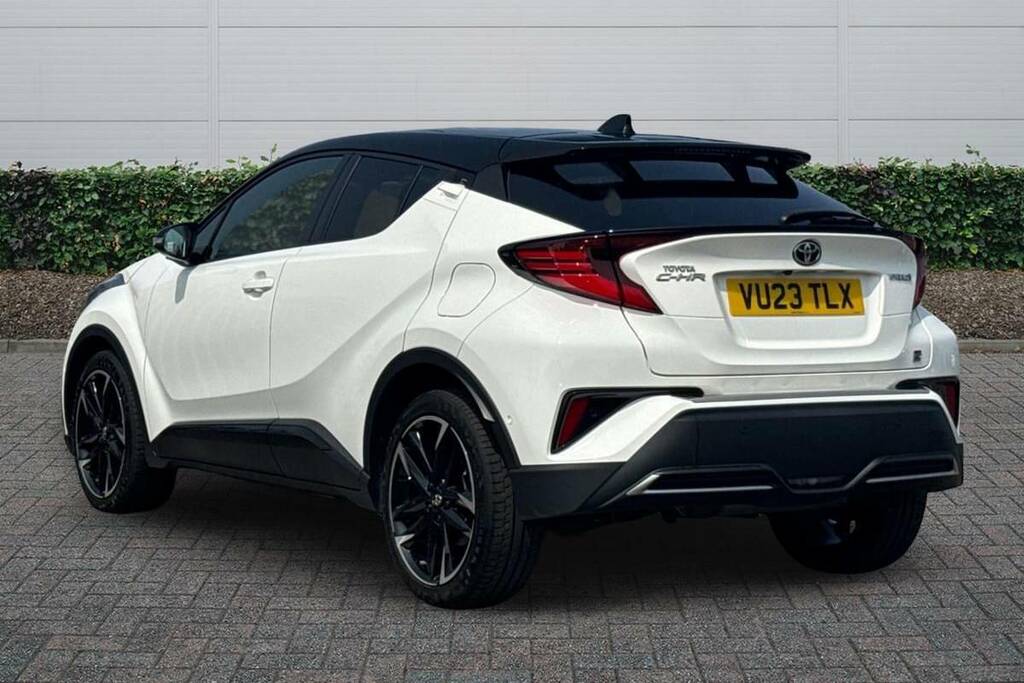 Toyota C-Hr 1.8 Hybrid Gr Sport Cvt VU23TLX White #2