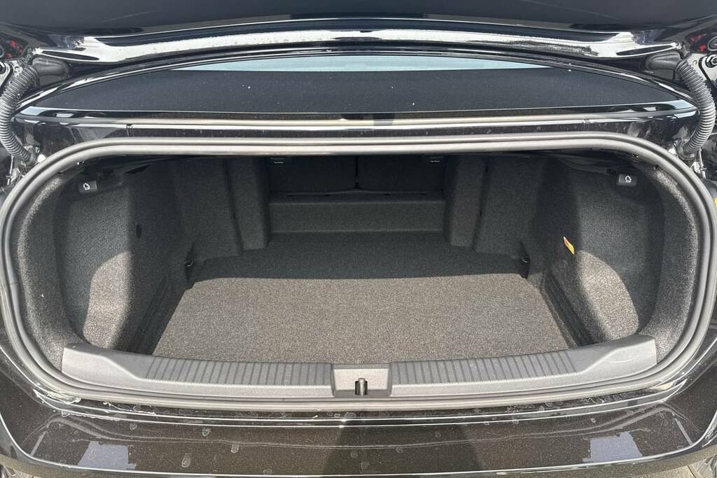 Volkswagen T-Roc 1.5 Tsi R-line Dsg Black #2