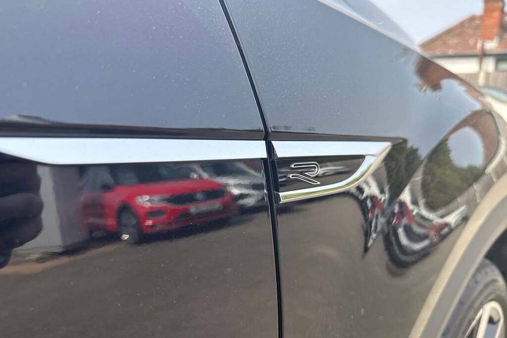 Volkswagen T-Roc 1.5 Tsi R-line Dsg Black #6