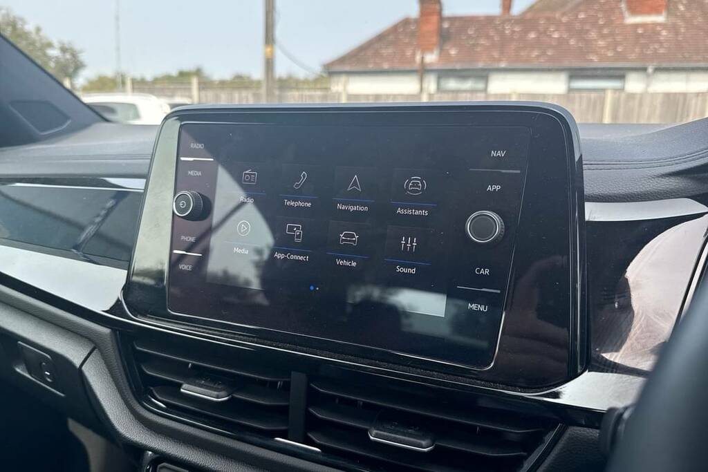Volkswagen T-Roc 1.5 Tsi R-line Dsg Black #3