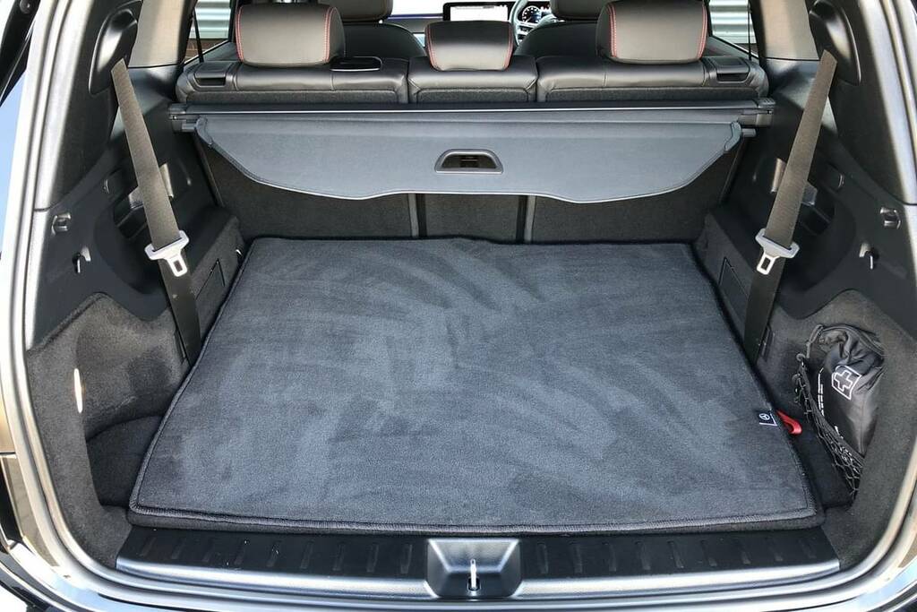 Mercedes-Benz GLB Class 200 Amg Line Premium Plus 7G-tronic Black #2