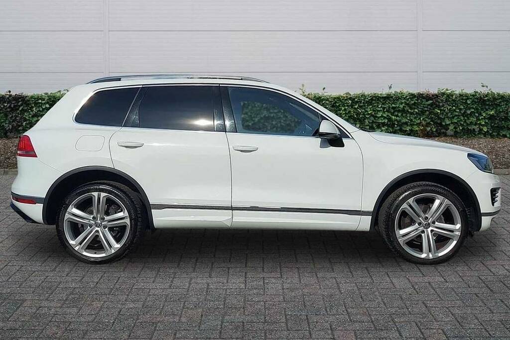 Volkswagen Touareg 3.0 V6 Tdi Bmt 262 R-line Plus Tip White #4