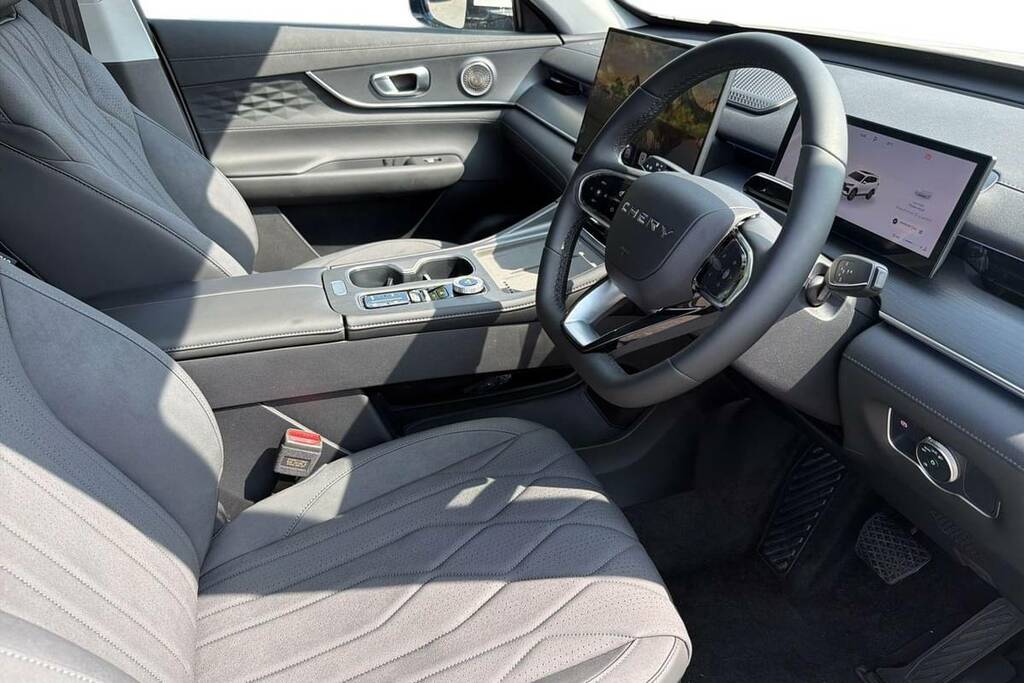 Chery Tiggo 8 1.6T Aspire Dct White #4