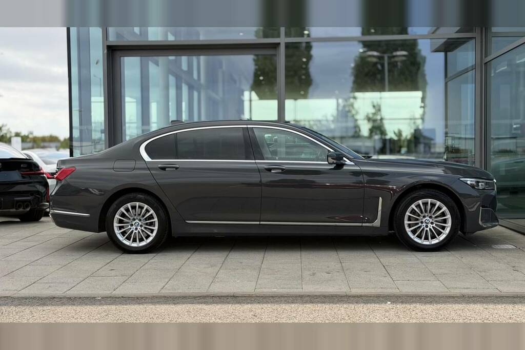 BMW 7 Series 745Le Xdrive Grey #3