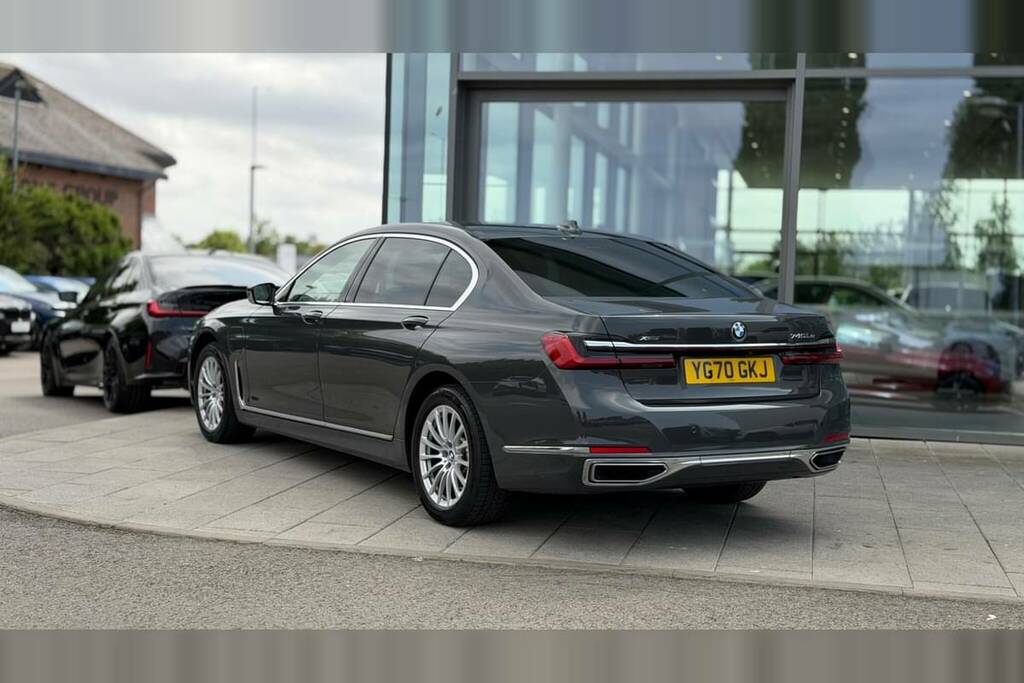 BMW 7 Series 745Le Xdrive Grey #2