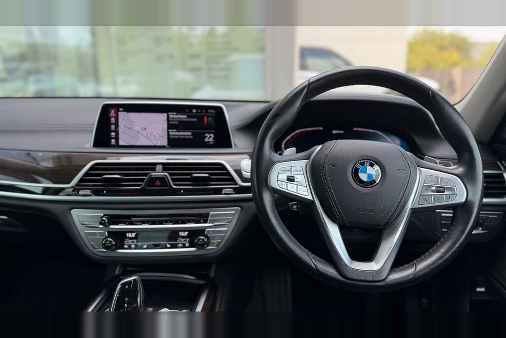 BMW 7 Series 745Le Xdrive Grey #6