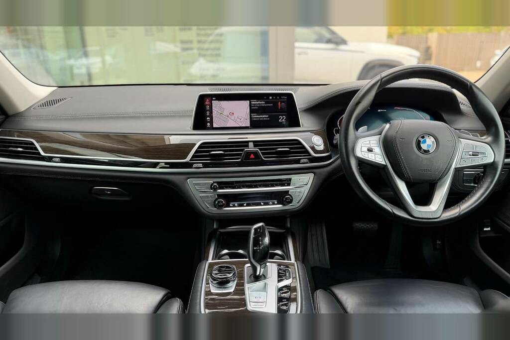 BMW 7 Series 745Le Xdrive Grey #5