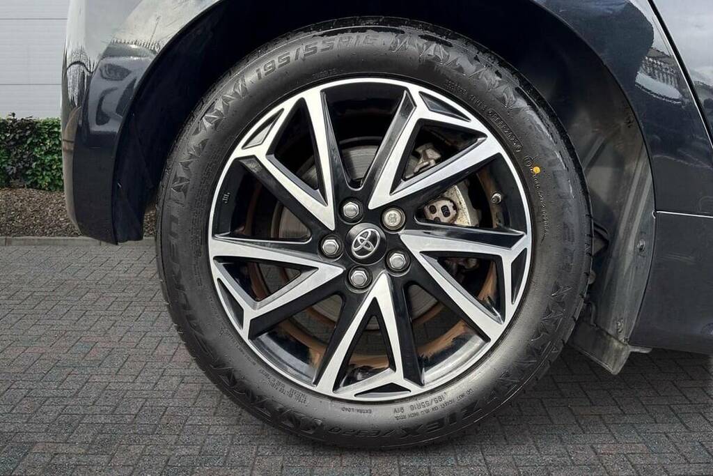 Toyota Yaris 1.5 Hybrid Design Cvt FV23YWK Black #5