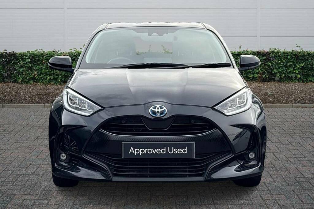 Toyota Yaris 1.5 Hybrid Design Cvt FV23YWK Black #2