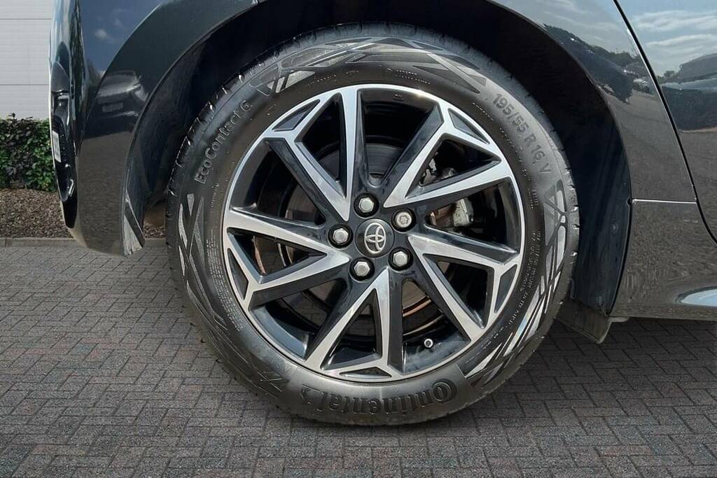 Toyota Yaris 1.5 Hybrid Design Cvt BT73RJY Black #6