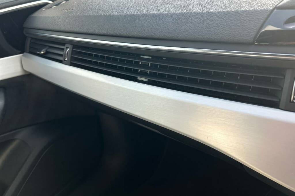 Audi A4 Avant 35 Tdi S Line S Tronic White #5