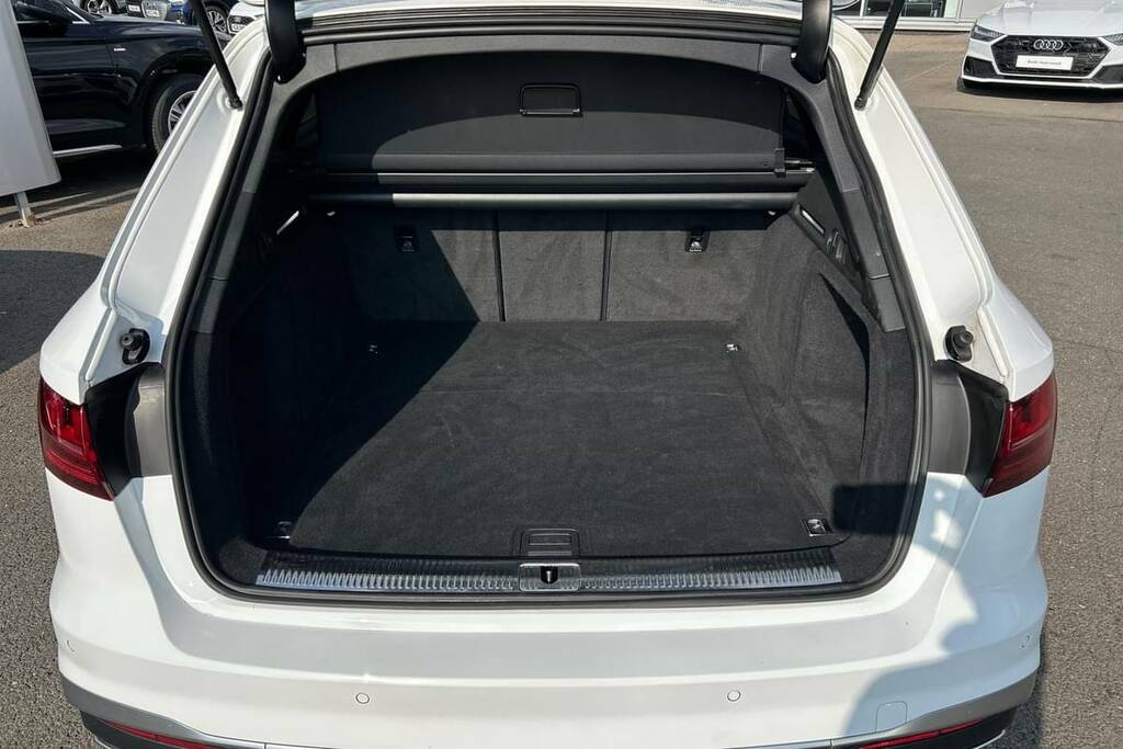 Audi A4 Avant 35 Tdi S Line S Tronic White #2