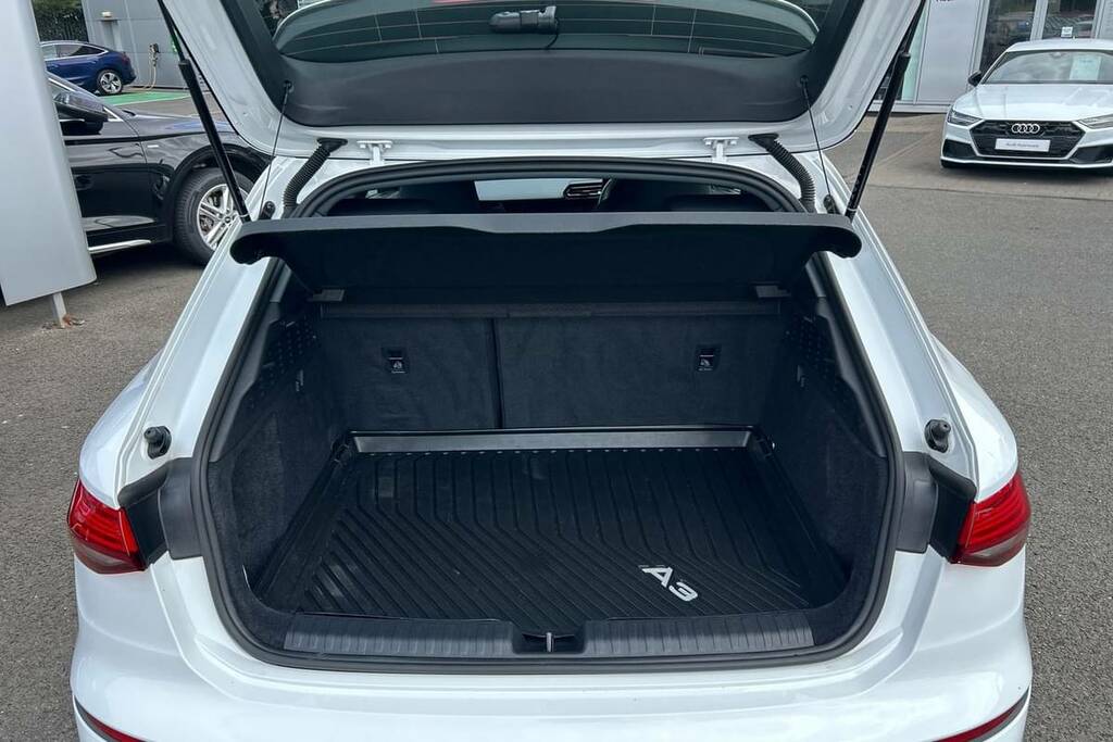 Audi A3 30 Tfsi Sport S Tronic VX25YVZ White #2