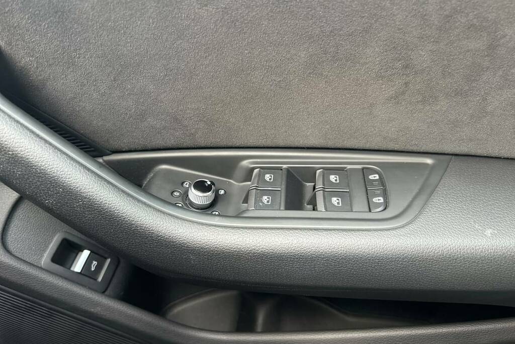 Audi A4 Avant 35 Tdi S Line S Tronic Grey #13