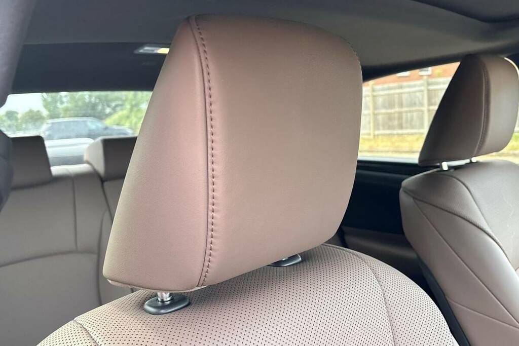 Lexus ES 2.5 Es Premium Edition E-cvt Euro 6 Ss Silver #20