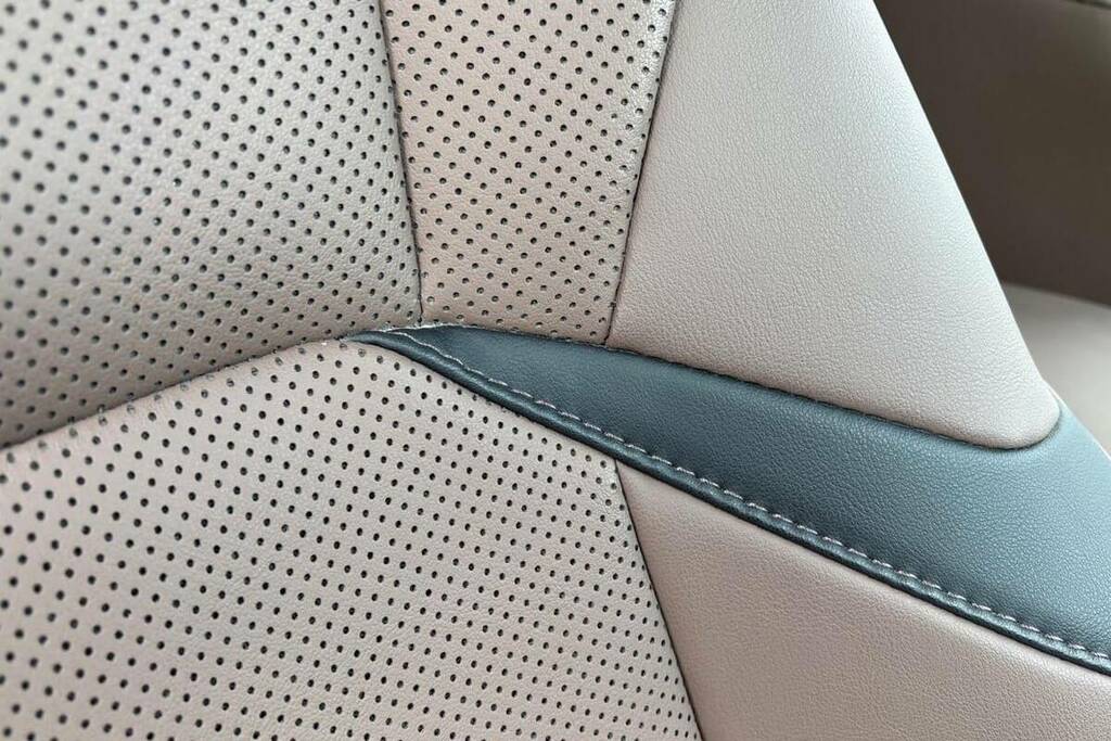 Lexus ES 2.5 Es Premium Edition E-cvt Euro 6 Ss Silver #17