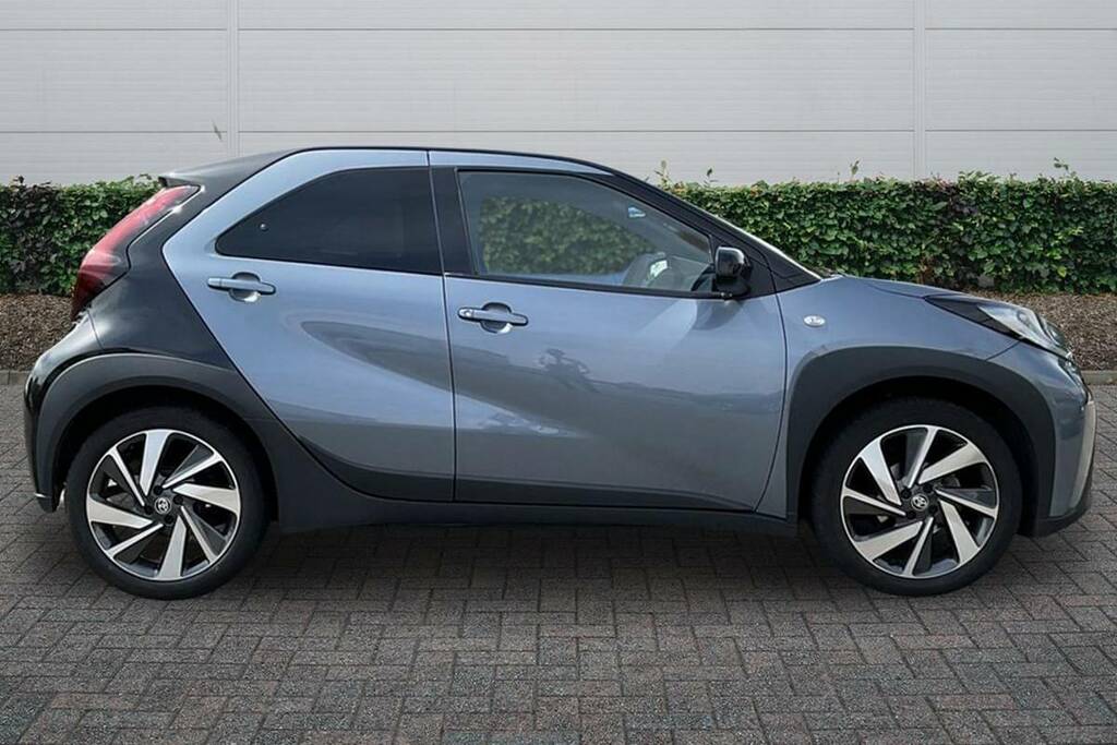Toyota Aygo X 1.0 Vvt-i Edge BN25LBA Grey #5
