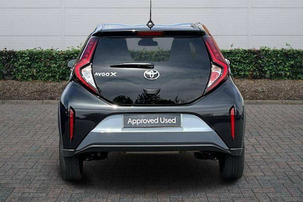 Toyota Aygo X 1.0 Vvt-i Edge BN25LBA Grey #4