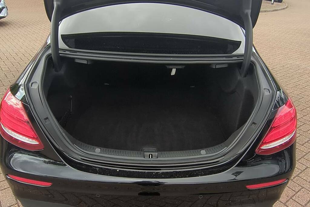 Mercedes-Benz E Class E220d Amg Line Edition 9G-tronic R069DXA Black #2