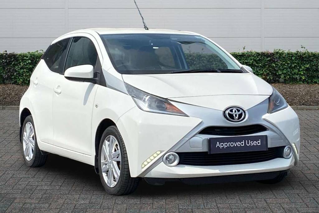 Toyota Aygo 1.0 Vvt-i X-pression X-shift White
