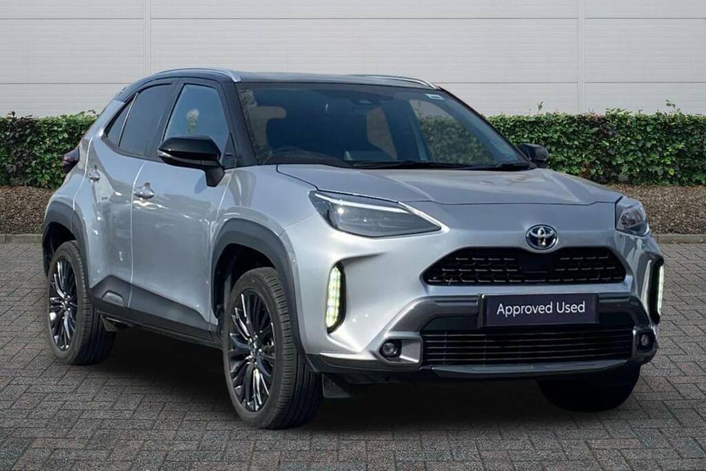 Toyota Yaris Cross 1.5 Hybrid Dynamic Cvt Silver