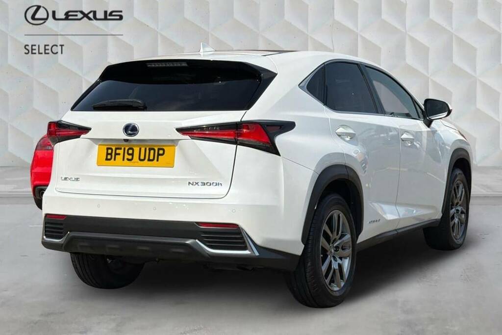 Lexus NX 300H 2.5 Cvt Premium Pack White #2