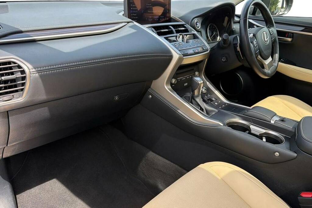 Lexus NX 300H 2.5 Takumi Cvt Pan Roof Silver #5