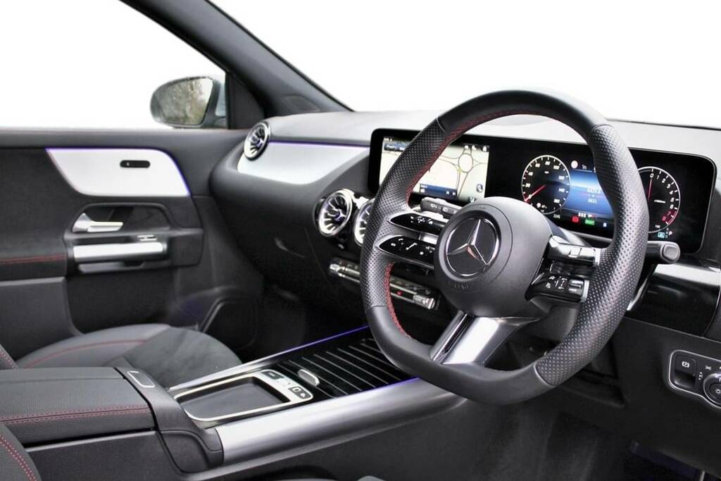 Mercedes-Benz GLA Class 250E Amg Line Executive Silver #4