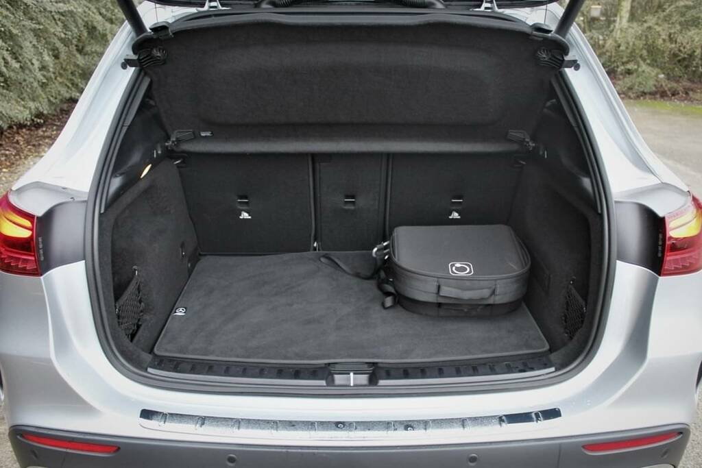 Mercedes-Benz GLA Class 250E Amg Line Executive Silver #2