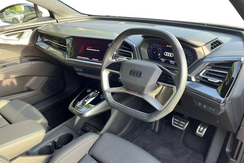 Audi Q4 E Tron 210Kw 45 82Kwh Black Edition Grey #4