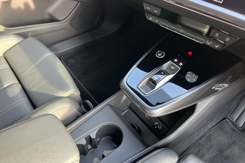 Audi Q4 E Tron 210Kw 45 82Kwh Black Edition Grey #5