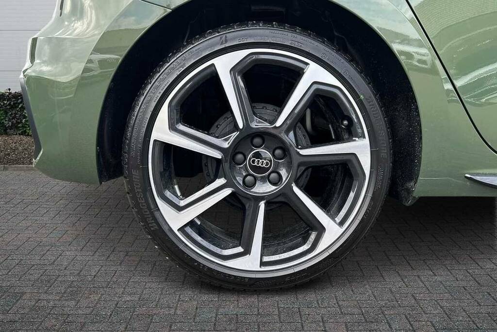 Audi A1 25 Tfsi Black Edition S Tronic VA26LNO Green #5