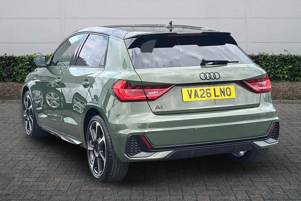 Audi A1 25 Tfsi Black Edition S Tronic VA26LNO Green #3