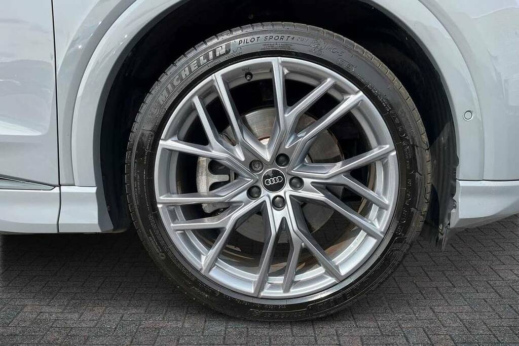 Audi Q4 E Tron 220Kw 50 Quattro 82.77Kwh Edition 1 Grey #5