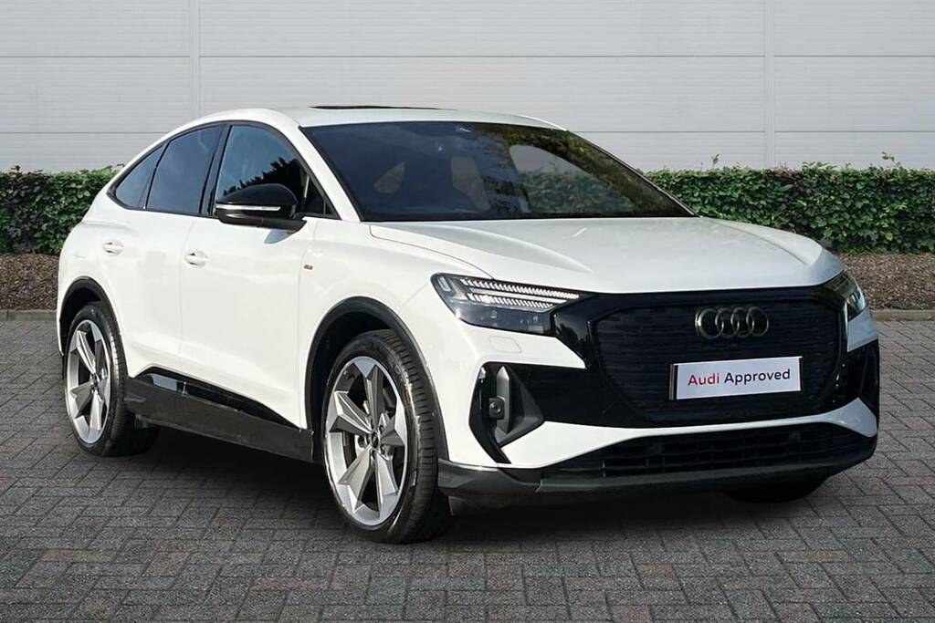 Audi Q4 E Tron 210Kw 45 Quattro 82Kwh Black Edition Black #1