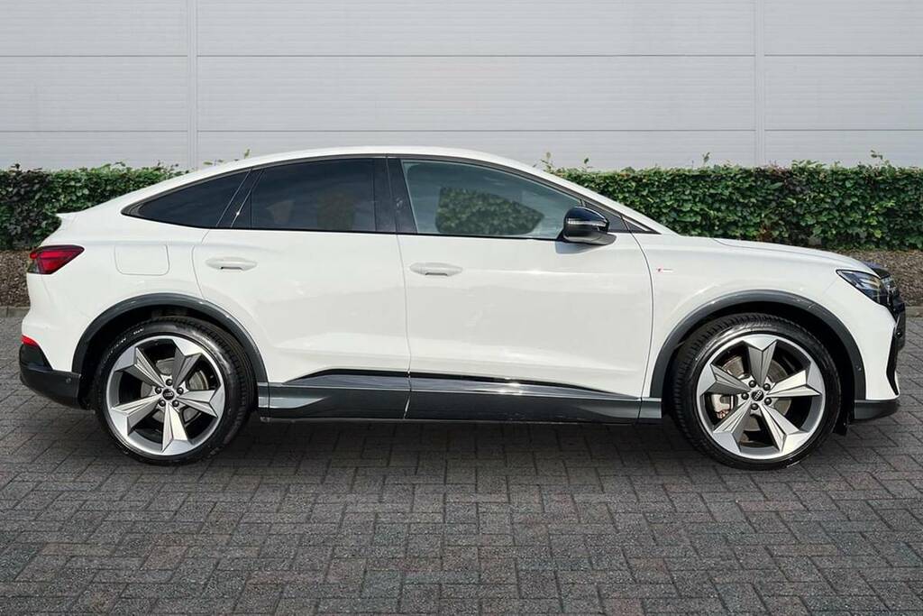 Audi Q4 E Tron 210Kw 45 Quattro 82Kwh Black Edition Black #15