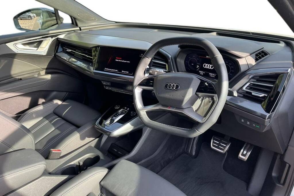 Audi Q4 E Tron 210Kw 45 Quattro 82Kwh Black Edition Black #4