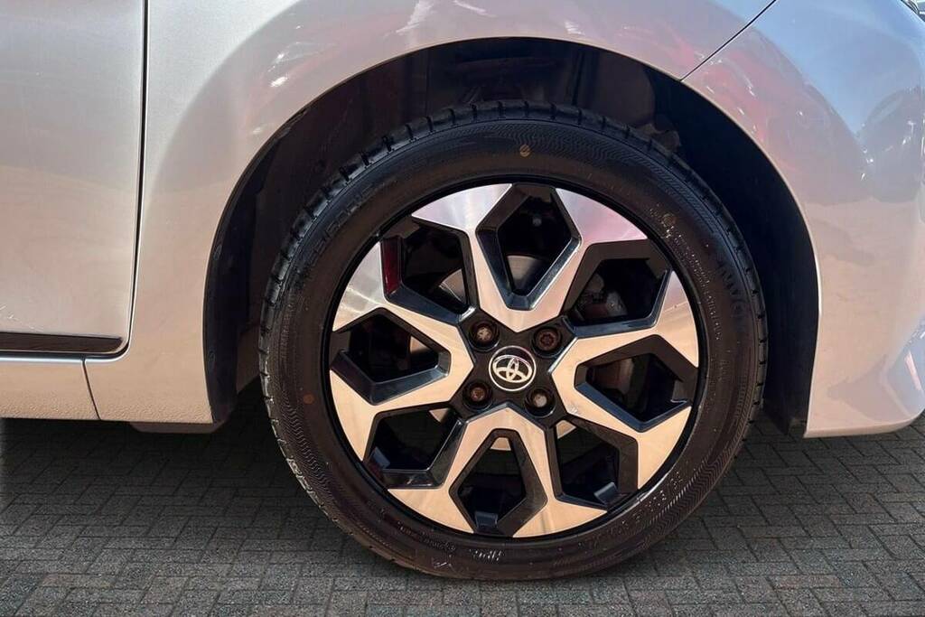 Toyota Aygo Hatchback Red #31