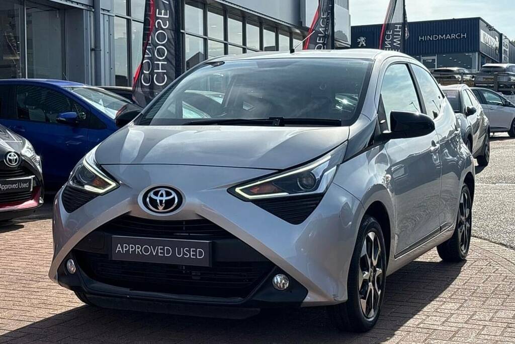 Toyota Aygo 1.0 Vvt-i X-trend Silver #3