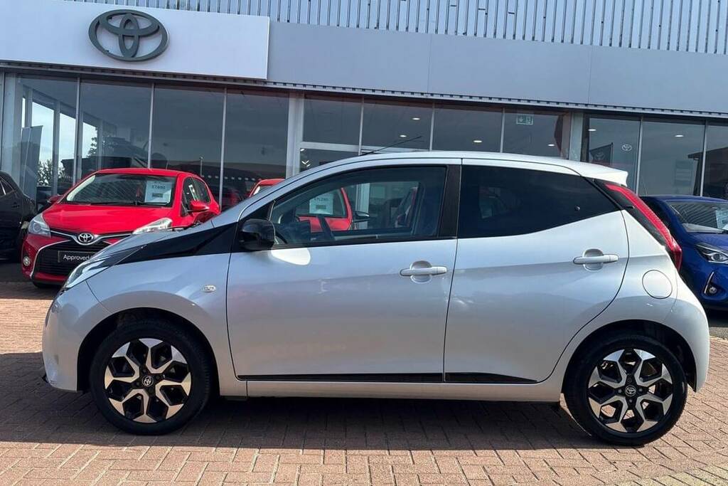 Toyota Aygo 1.0 Vvt-i X-trend Silver #4