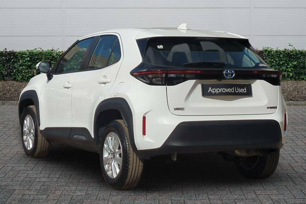 Toyota Yaris Cross 1.5 Hybrid Icon Cvt LS24RHO White #2