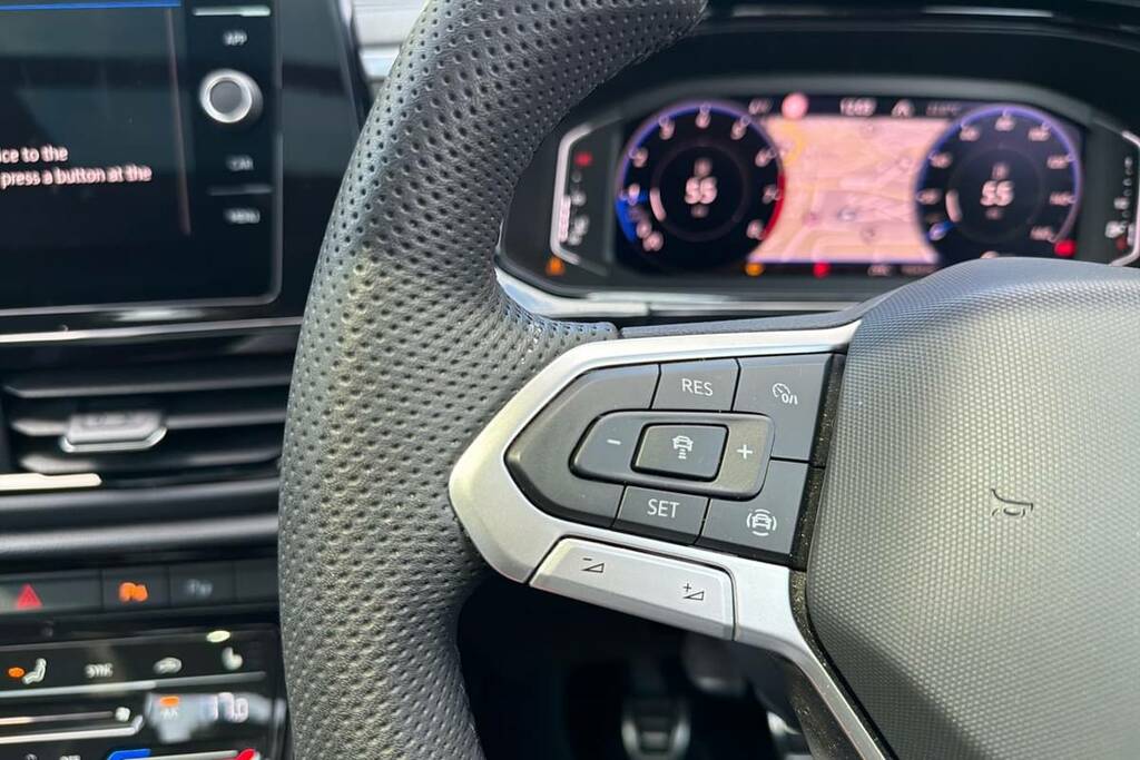 Volkswagen T-Roc Black Edition White #8