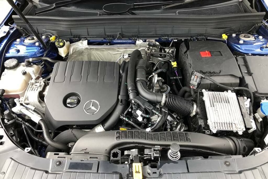 Mercedes-Benz GLB Class 200 Sport Executive 7G-tronic Blue #5