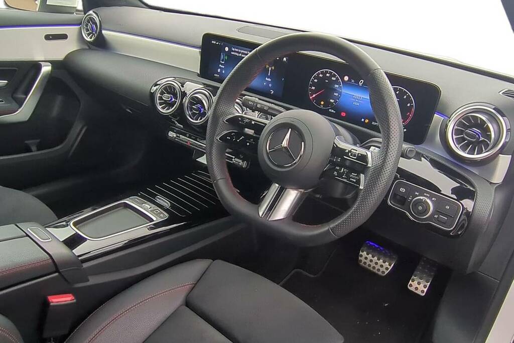 Mercedes-Benz A Class A180 Amg Line Executive White #4