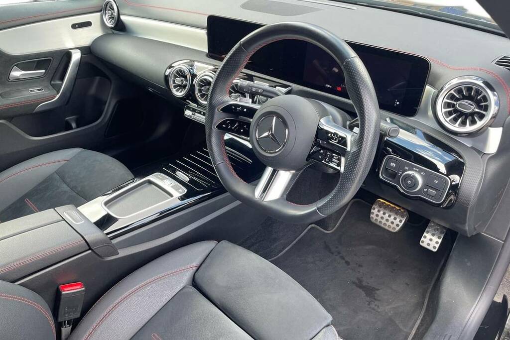 Mercedes-Benz CLA Class 220D Amg Line Premium Tip Black #4