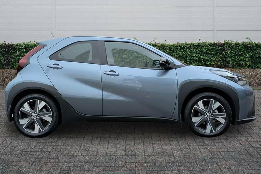 Toyota Aygo X 1.5 Hybrid Icon Cvt Grey #5