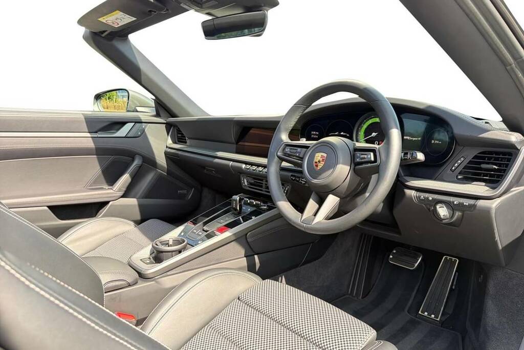 Porsche 911 2dr Pdk Grey #4