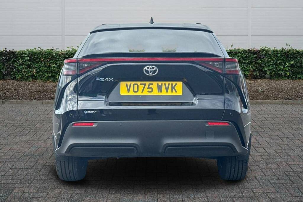 Toyota bZ4X 165Kw Design 73Kwh Black #4