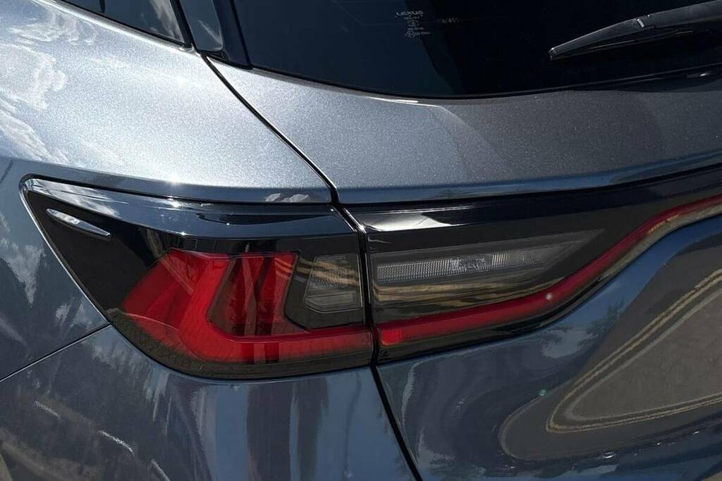 Lexus LBX 1.5 Vvt-ie Premium E-cvt Euro 6 Ss Black #21